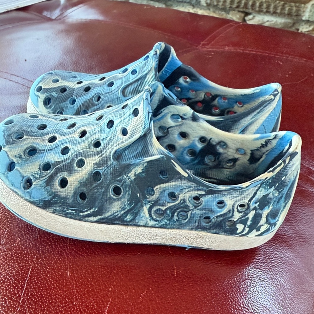 Kids Blue Marbled Slip-On Shoes